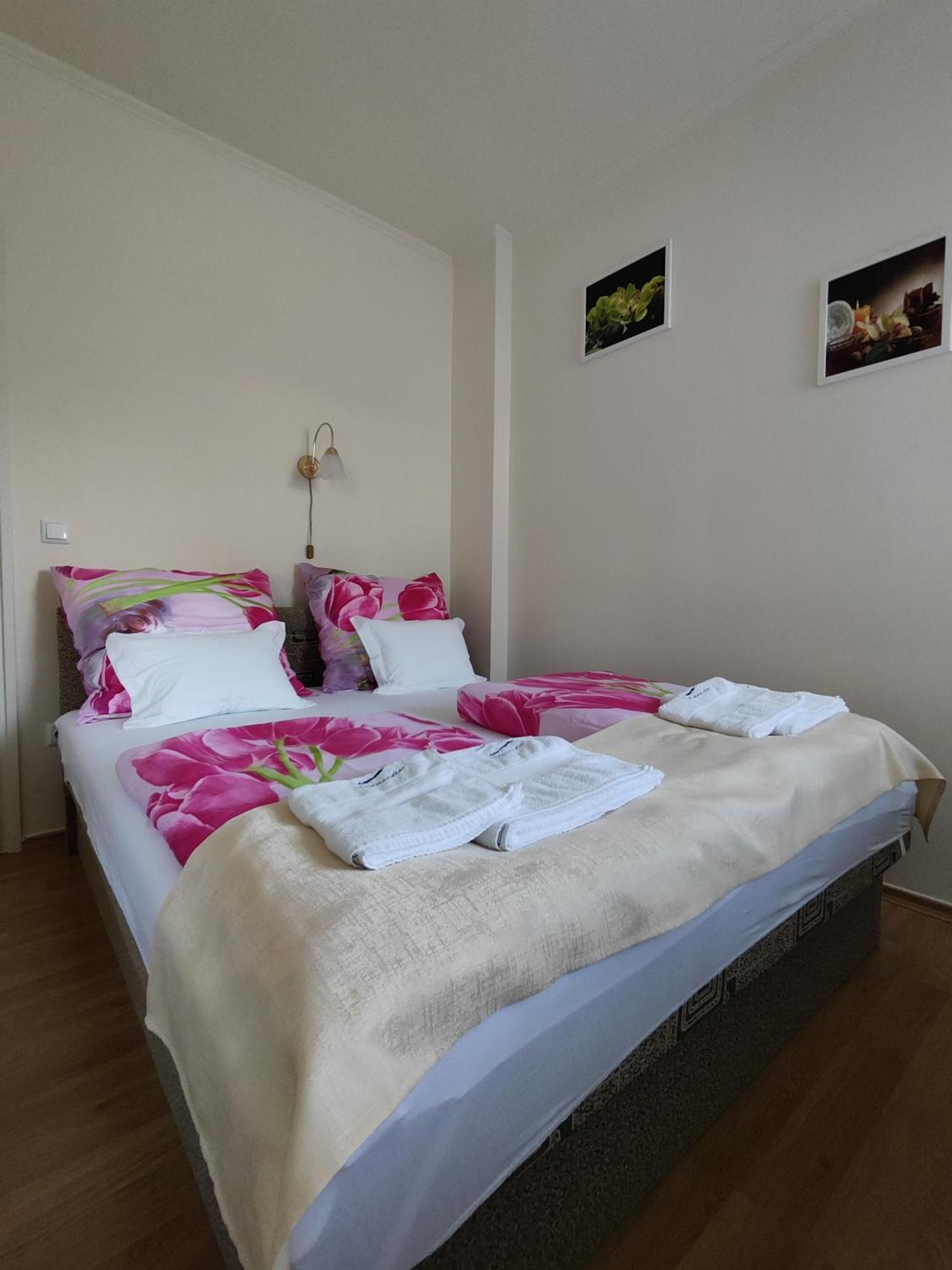Ferienwohnung Havasi Ueduelohaz Gyenesdiás Exterior foto