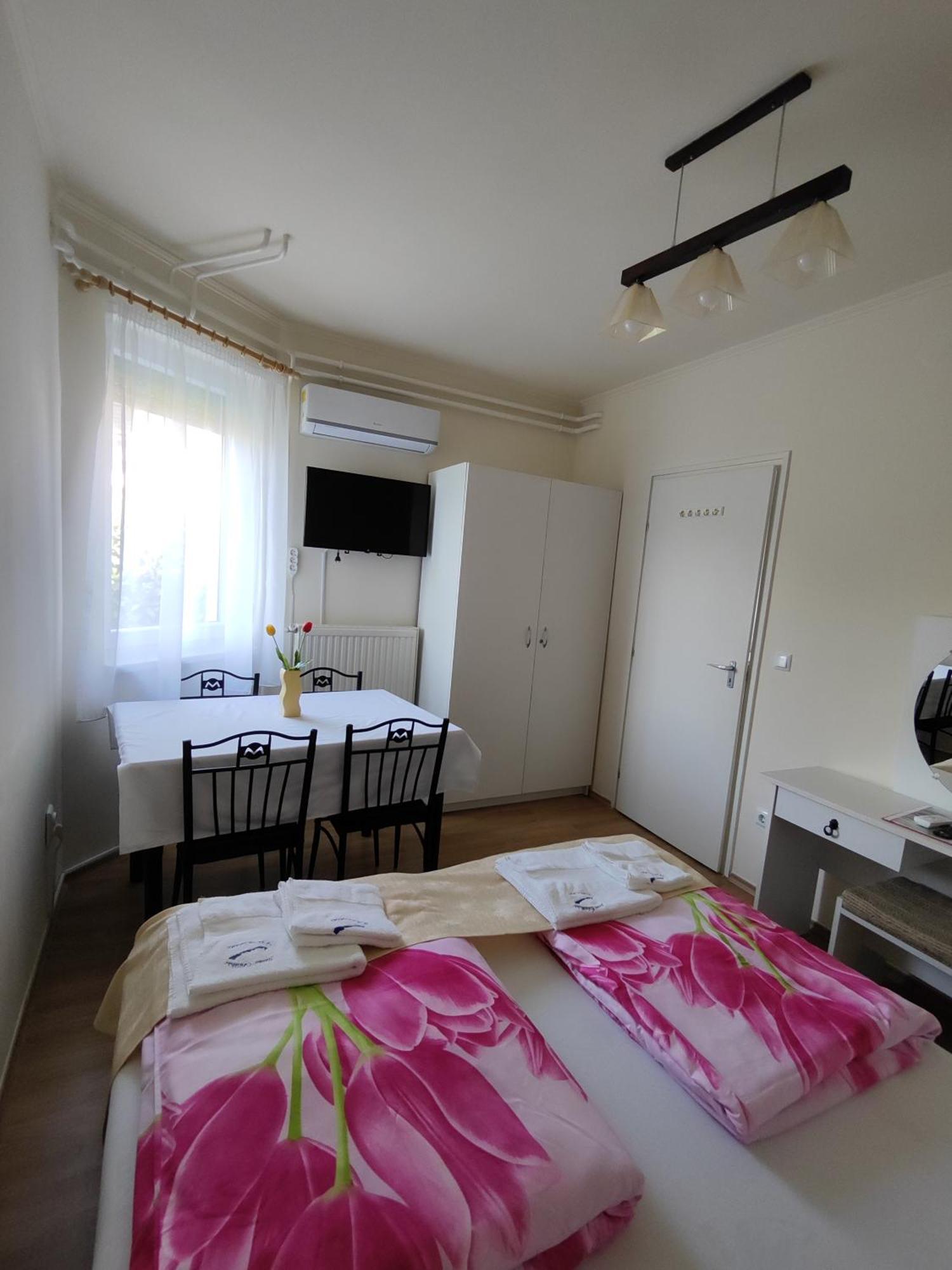 Ferienwohnung Havasi Ueduelohaz Gyenesdiás Exterior foto