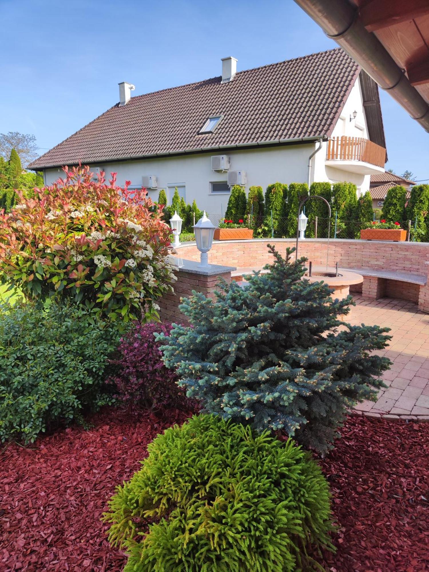 Ferienwohnung Havasi Ueduelohaz Gyenesdiás Exterior foto